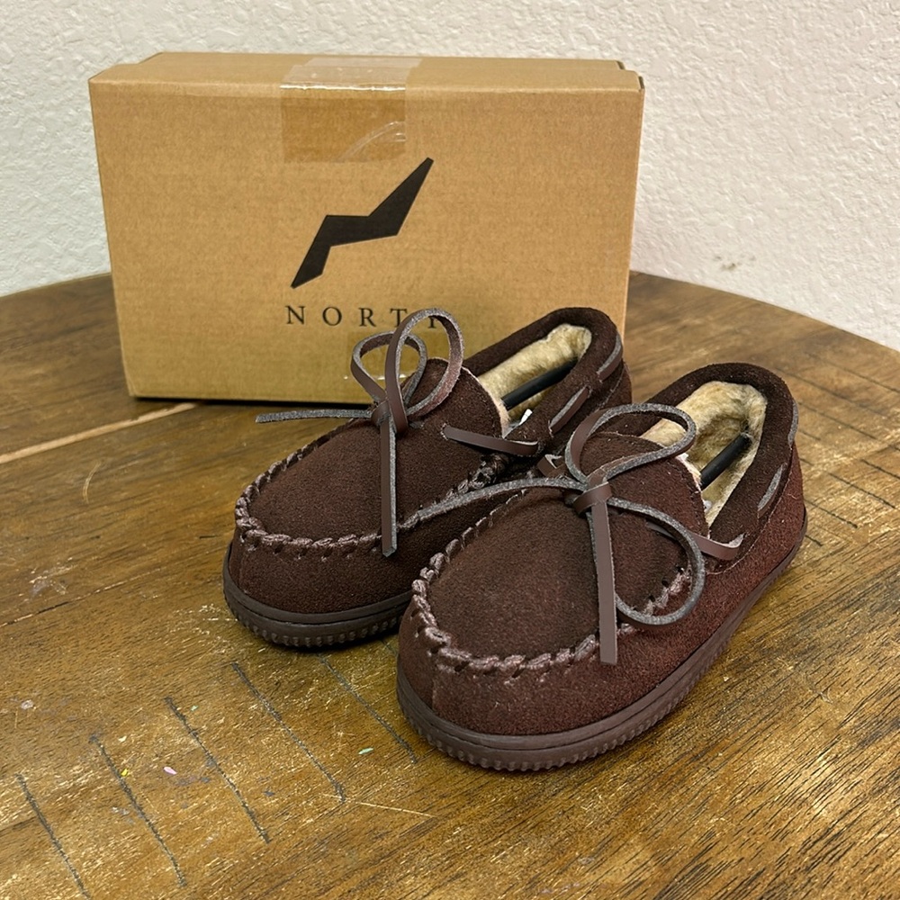 Norty Brown Moccasin Plush lined Slippers Moccasins Toddler 8. For boy/girl